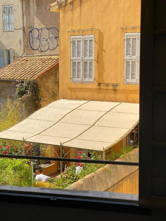 L'Escapade Aixoise Hyper Centre Historique Studios Free Netfilx Wifi Romantics Apartments Historic Center آيكس أومبروفينس الغرفة الصورة